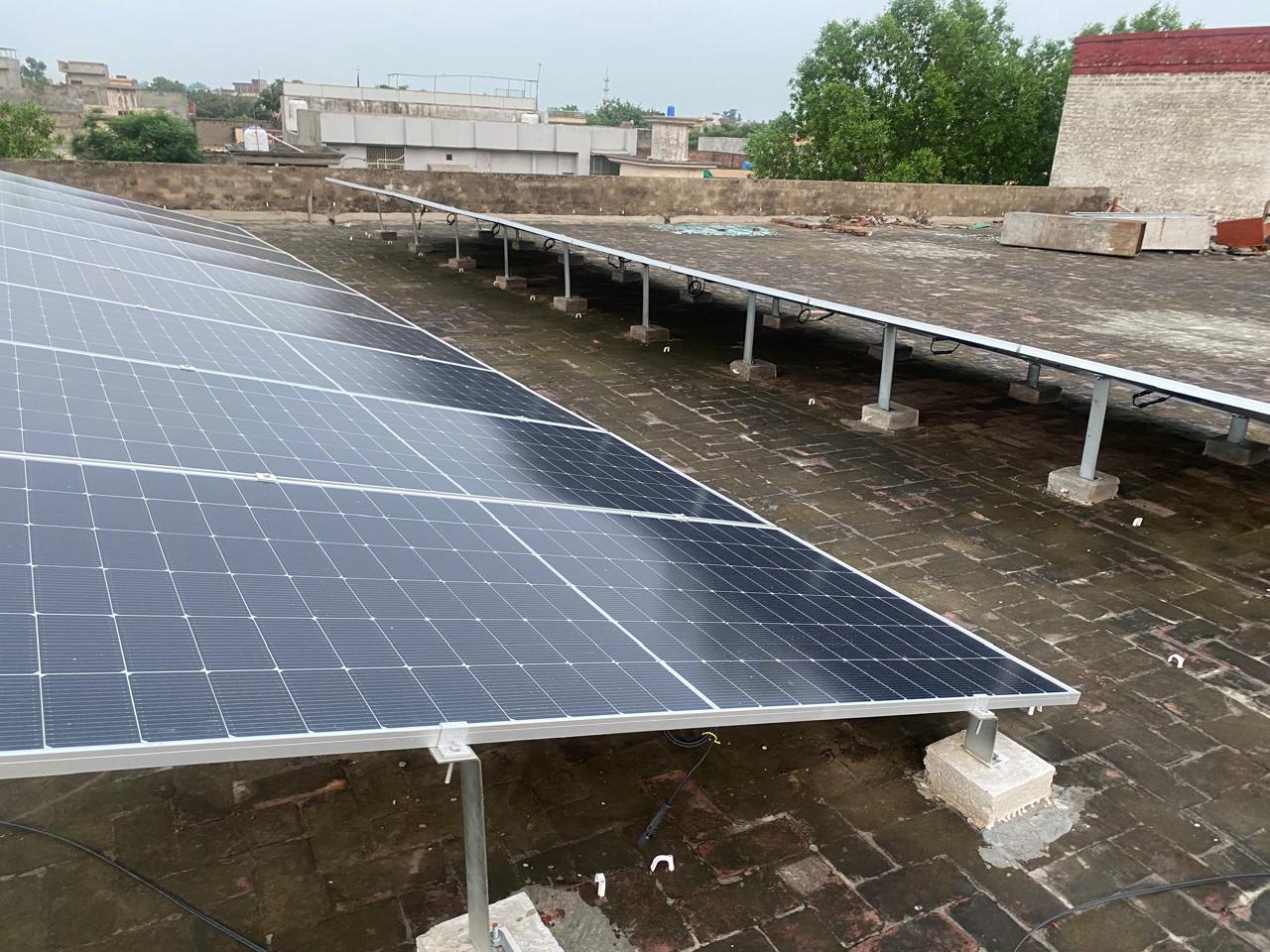 Commercial rooftop array